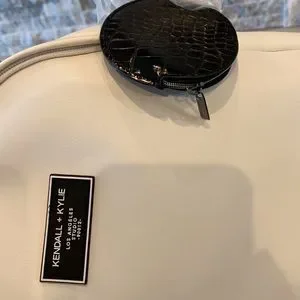 Kendall & Kylie | Bags | Bnwt Kendall Kylie Medium Backpack  display picture 2